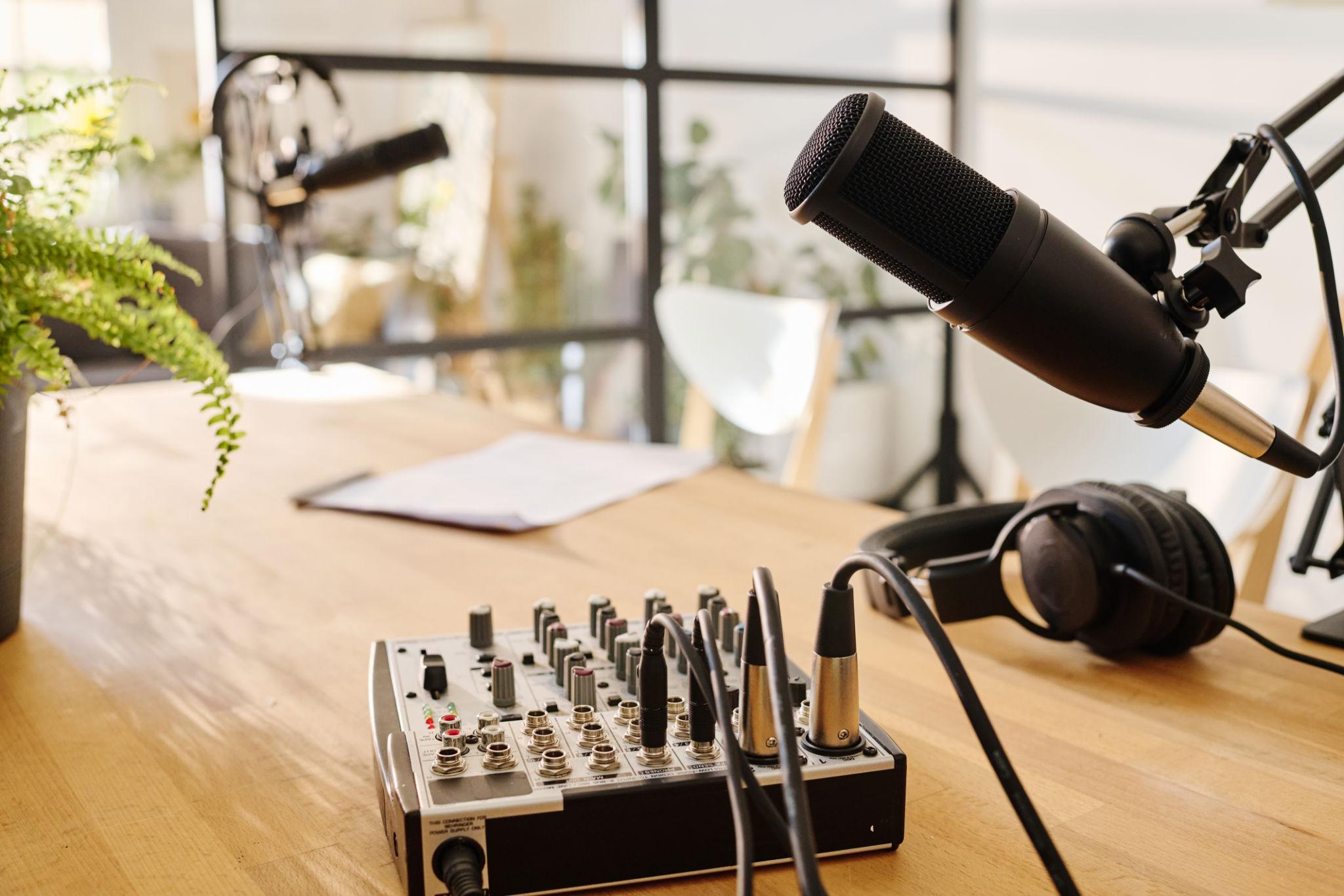 CareerHike podcast opportunity for Online MBA students to build personal brand and professional visibility