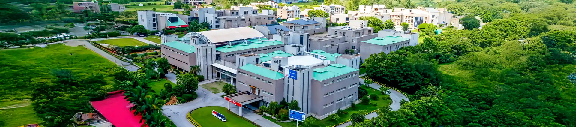 UPES Online BCom banner