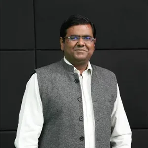 Navdeep Bhatnagar - Assistant Professor in Oil and Gas Management