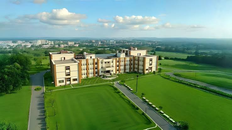 VGU Online BCA campus