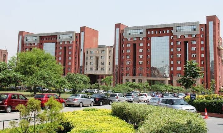 Amity University Online campus